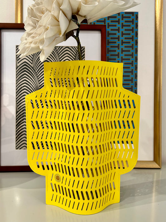 Eyelet in Yellow Vase